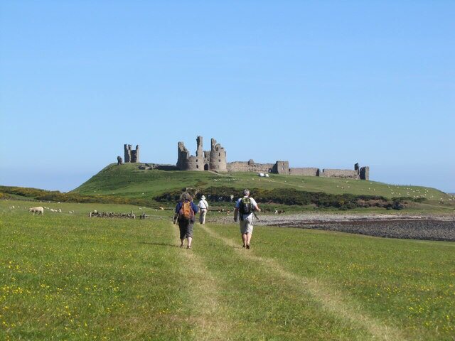 Approaching-Dunstanburgh-St-Oswalds-Way