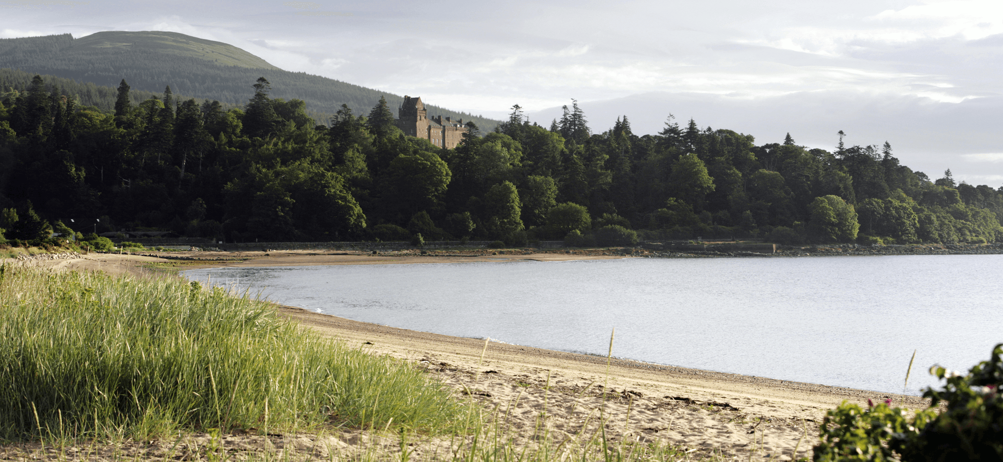 Brodick-beach-with-view-towards-brodick-castle-isle-arran